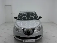 Usata Lancia Ypsilon Silver 85 CV (62 kW) 2014 Argento Utilitaria