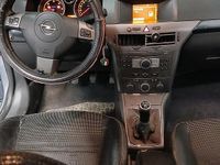 Usata Opel Astra Cosmo 101 CV (74 kW) 2006 Grigio Station wagon