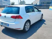 Usata VW Golf VII Highline 105 CV (77 kW) 2013 Bianco Berlina
