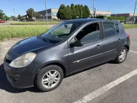 Usata Renault Clio II LE 75 CV (55 kW) 2008 Berlina