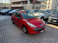 Usata Peugeot 206+ 60 CV (44 kW) 2009 Rosso Utilitaria