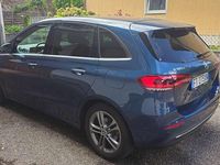 Usata Mercedes B180 116 CV (85 kW) 2019 Blu/azzurro Monovolume