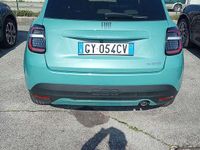 Usata Fiat 600 La Prima 101 CV (74 kW) 2025 Blu/azzurro SUV