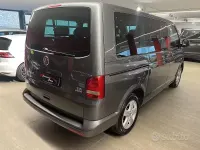 Usata VW Caravelle 180 CV (132 kW) 2014 Grigio Furgone