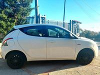 Usata Lancia Ypsilon 95 CV (69 kW) 2014 Bianco Utilitaria