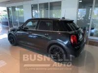 Usata Mini Cooper Classic 136 CV (100 kW) 2022 Midnight black Utilitaria
