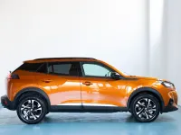 Usata Peugeot 2008 Allure 131 CV (96 kW) 2022 Arancione SUV