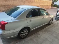 Usata Toyota Avensis 116 CV (85 kW) 2004 Grigio Berlina