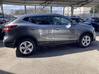 Usata Nissan Qashqai Acenta 110 CV (80 kW) 2017 Grigio SUV