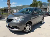 Usata Lancia Ypsilon 80 CV (58 kW) 2016 Grigio Utilitaria