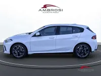 Nuova BMW 118 M Sport 150 CV (110 kW) 2026 Alpin white pastello Utilitaria