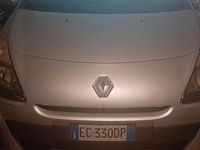 Usata Renault Clio II 58 CV (42 kW) 2010 Grigio Berlina