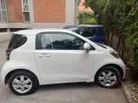 Begagnad Toyota iQ 68 HK (50 kW) 2009 Vit Halvkombi