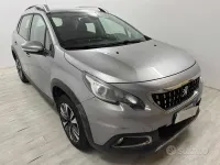 Usata Peugeot 2008 Allure 120 CV (88 kW) 2018 Grigio SUV