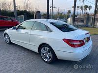 Usata Mercedes E220 Avantgarde 170 CV (125 kW) 2010 Bianco Coupé