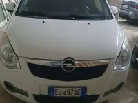 Usata Opel Agila Enjoy 94 CV (69 kW) 2012 Bianco Utilitaria