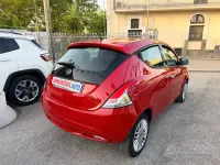 Usata Lancia Ypsilon 69 CV (50 kW) 2018 Rosso Utilitaria