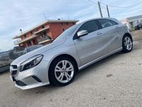 Usata Mercedes A180 109 CV (80 kW) 2018 Argento Berlina