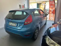 Usata Ford Fiesta Titanium 92 CV (67 kW) 2010 Bluazzurro Berlina