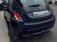 Usado Lancia Ypsilon Gold 69 HP (50 kW) 2021 Azul Citadino