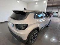 Usata Jeep Avenger Summit 100 CV (73 kW) 2024 Beige SUV