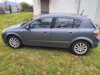 Usata Opel Astra 101 CV (74 kW) 2005 Grigio Berlina