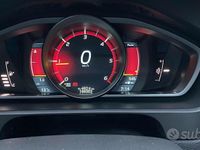 Usata Volvo V40 115 CV (84 kW) 2013 Bianco Berlina