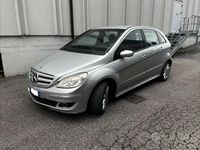 Usata Mercedes B200 140 CV (102 kW) 2006 Grigio Monovolume