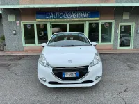 Usata Peugeot 208 Active 67 CV (49 kW) 2013 Bianco Utilitaria