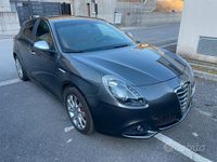 Usata Alfa Romeo Giulietta Exclusive 170 CV (125 kW) 2013 Grigio Utilitaria
