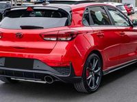 Usata Hyundai i30 N Performance 280 CV (205 kW) 2023 Rosso pastello Berlina