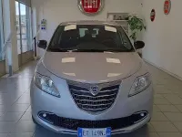 Usata Lancia Ypsilon 86 CV (63 kW) 2014 Argento Utilitaria