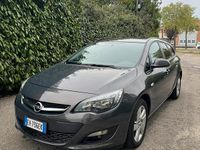 Usata Opel Astra 82 CV (60 kW) 2014 Grigio Berlina