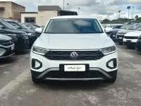 Usata VW T-Roc Life 110 CV (80 kW) 2023 Bianco SUV