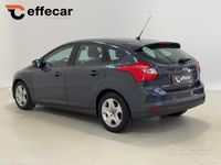 Usata Ford Focus 116 CV (85 kW) 2014 Grigio Berlina