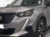 Usata Peugeot 2008 Allure 102 CV (75 kW) 2022 Grigio SUV
