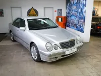 Begagnad Mercedes E200 163 HK (119 kW) 2001 Silver Sedan