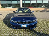Usata BMW 320 Luxury Line 258 CV (189 kW) 2019 Blu/azzurro Berlina