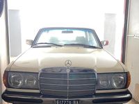 Usata Mercedes 200 1980 Giallo Berlina