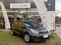 Usata Kia Rio EX 86 CV (63 kW) 2013 Grigio Berlina