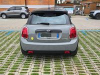 Usata Mini Cooper SE 75 kW (102 CV) 2022 Grigio Utilitaria