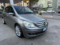 Usata Mercedes B200 Chrome 140 CV (102 kW) 2008 Grigio Monovolume