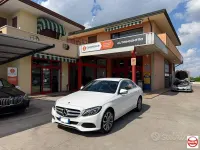 Usado Mercedes C220 170 CV (125 kW) 2018 Blanco Berlina