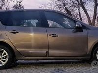 Usata Renault Scénic III XMOD 110 CV (80 kW) 2014 Marrone Monovolume