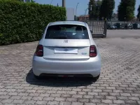 Usata Fiat 500e Tech 42 kW (58 CV) 2025 Celestial blue Utilitaria