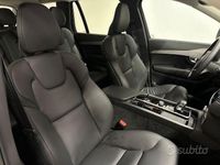 Usata Volvo XC90 235 CV (172 kW) 2023 Grigio SUV
