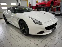 Usata Ferrari California 560 CV (411 kW) 2014 Bianco Cabrio