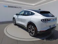 Usata Ford Mustang Mach-E Standard Range 197 kW (269 CV) 2022 Bianco SUV