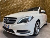 Usata Mercedes B180 Premium 109 CV (80 kW) 2012 Bianco Monovolume