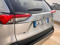Usata Toyota RAV4 Lounge 222 CV (163 kW) 2024 Grigio SUV